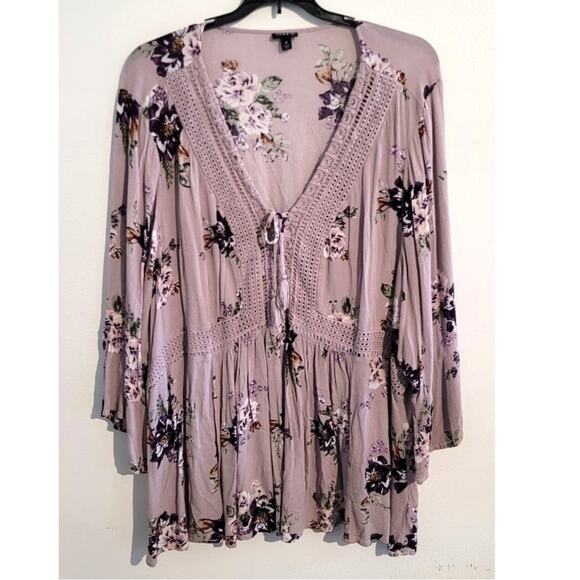 Torrid Lavender Floral Blouse - Picture 3 of 12